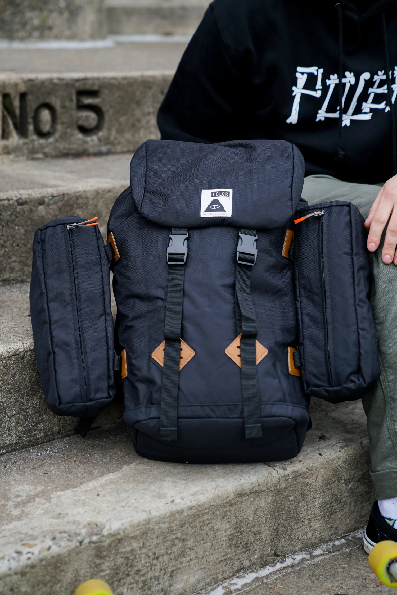 Poler Bags>Classic Rucksack Black