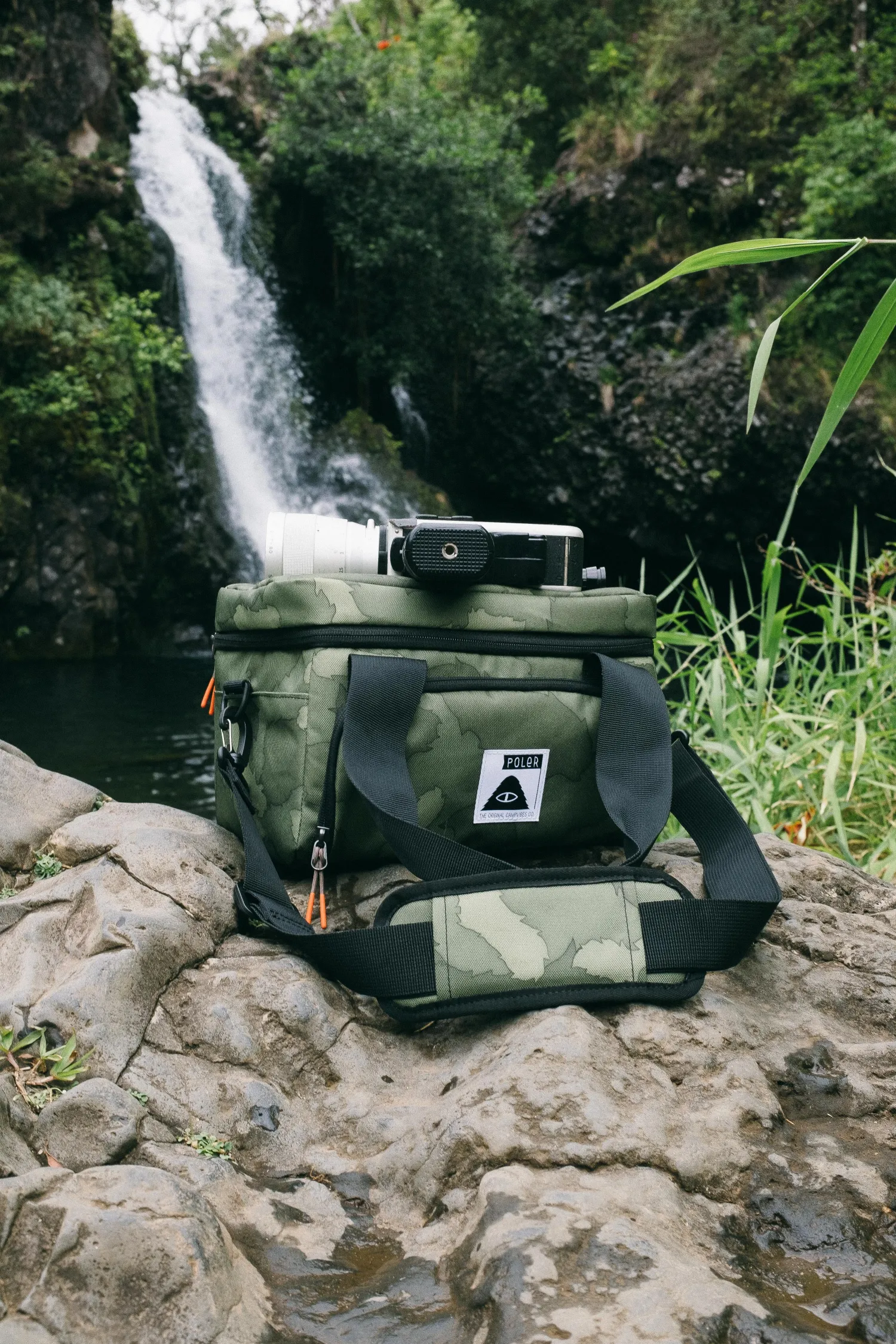 Poler Bags>Elevated Camera Cooler Furry Camo