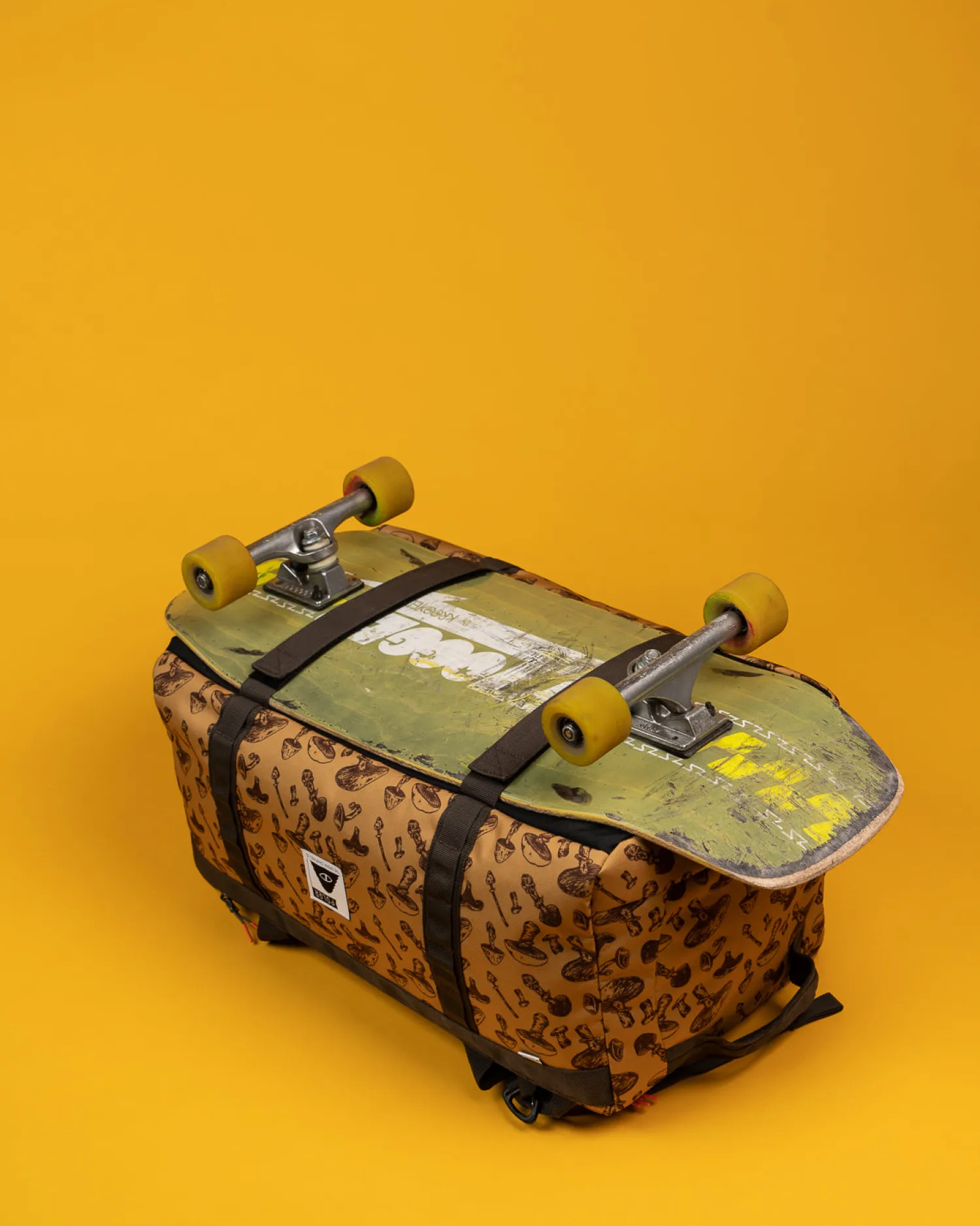 Poler Bags>Elevated Duffel Bag Goomer Brown