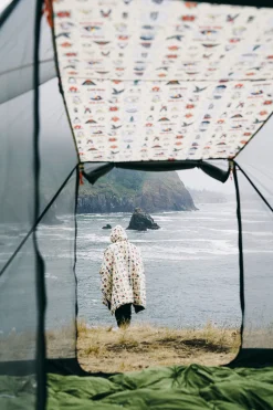 Poler Ponchos>Poncho Dark Seas