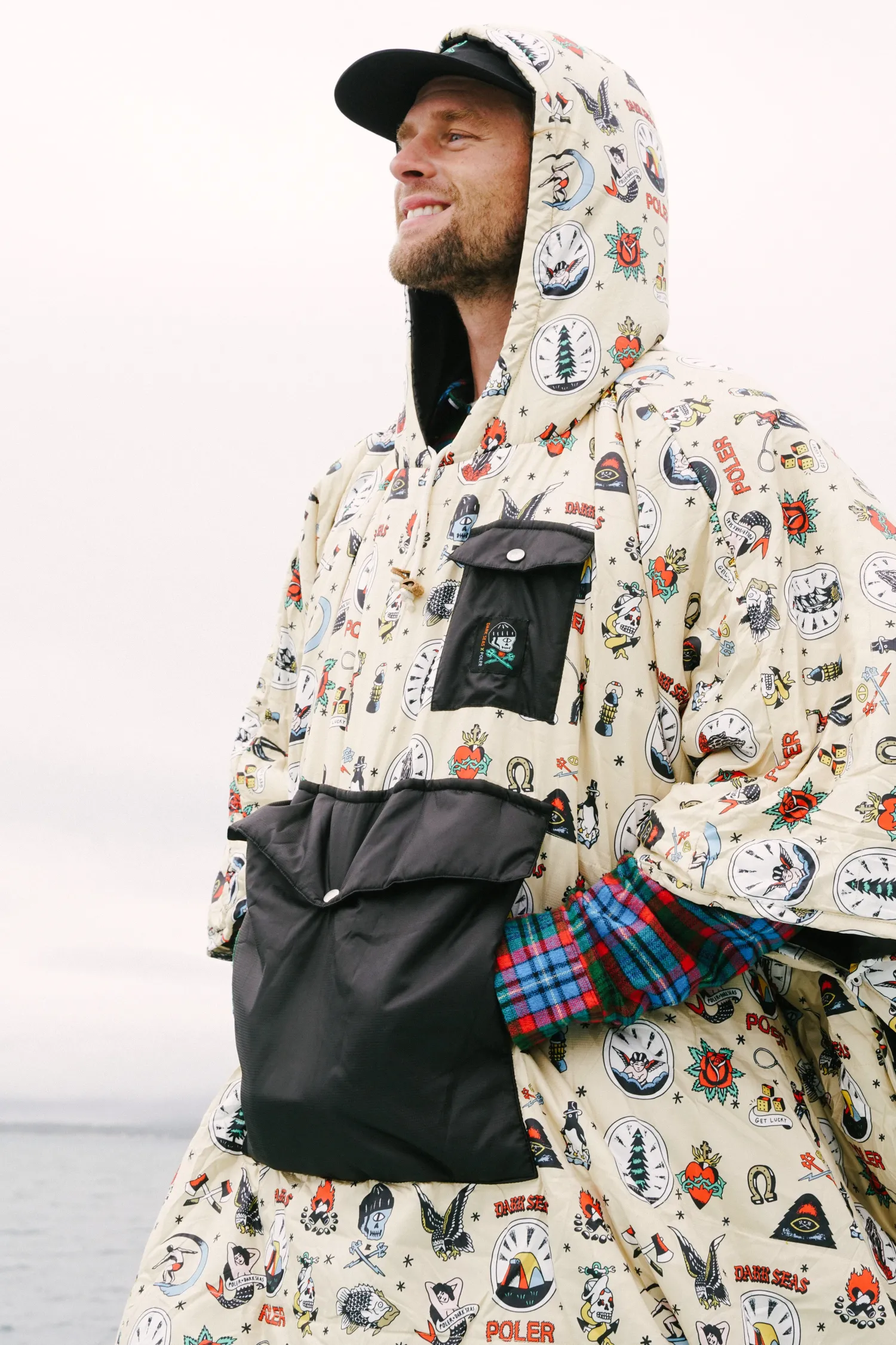Poler Ponchos>Poncho Dark Seas